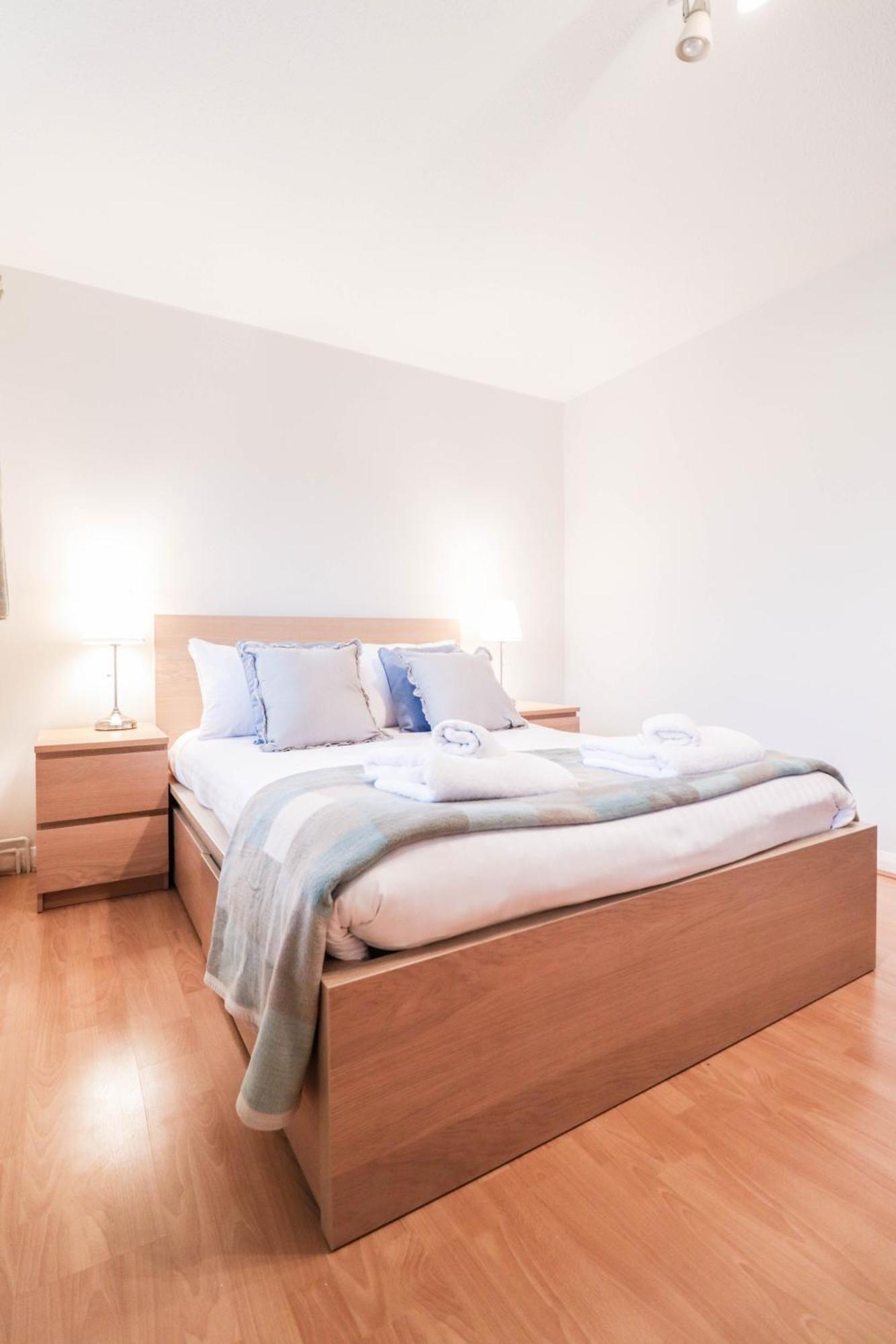 Apartment Ideal Contractor House Near Bbc - Includes Free Parking Borehamwood