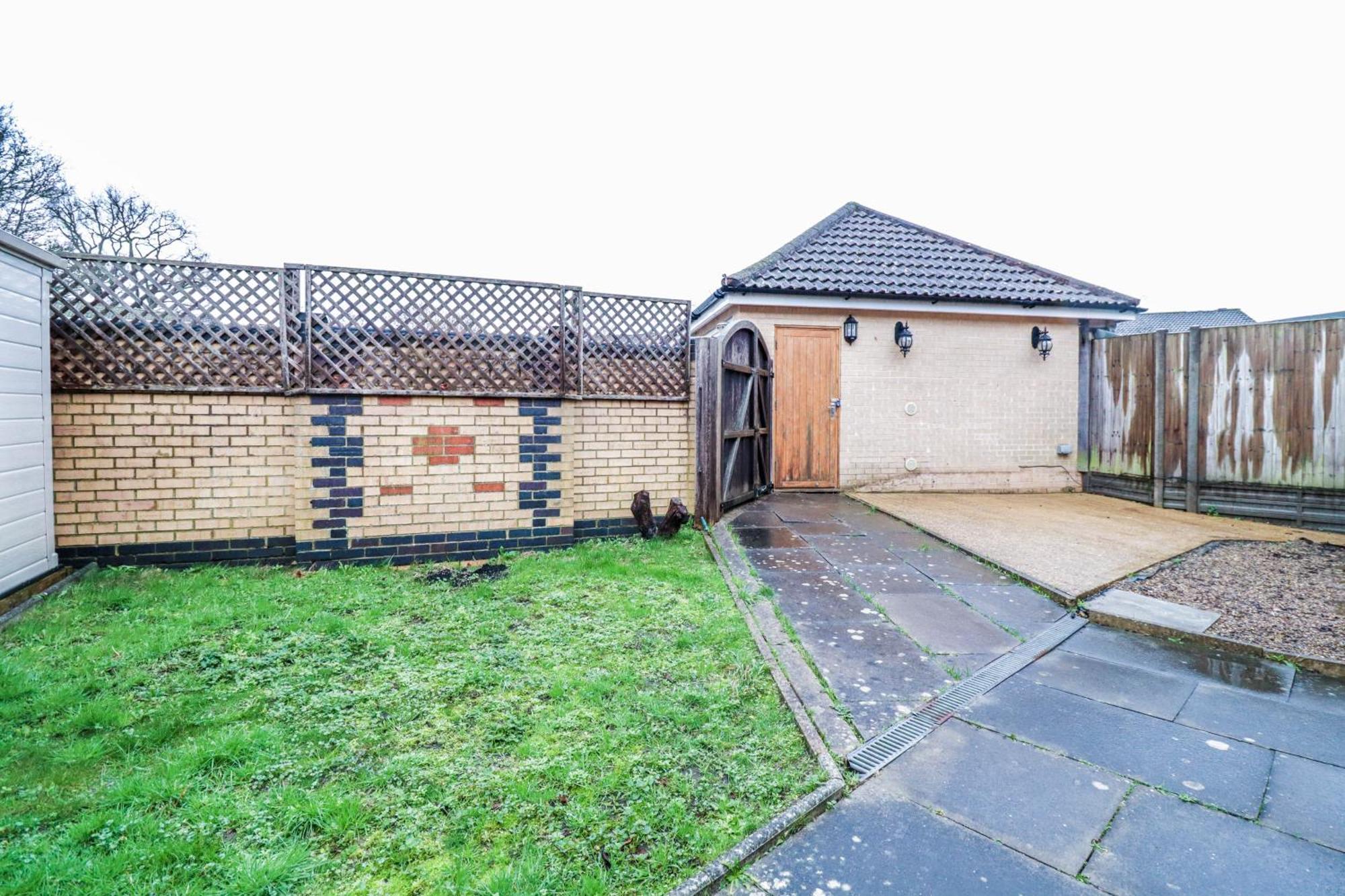 Ideal Contractor House Near Bbc - Includes Free Parking * Borehamwood