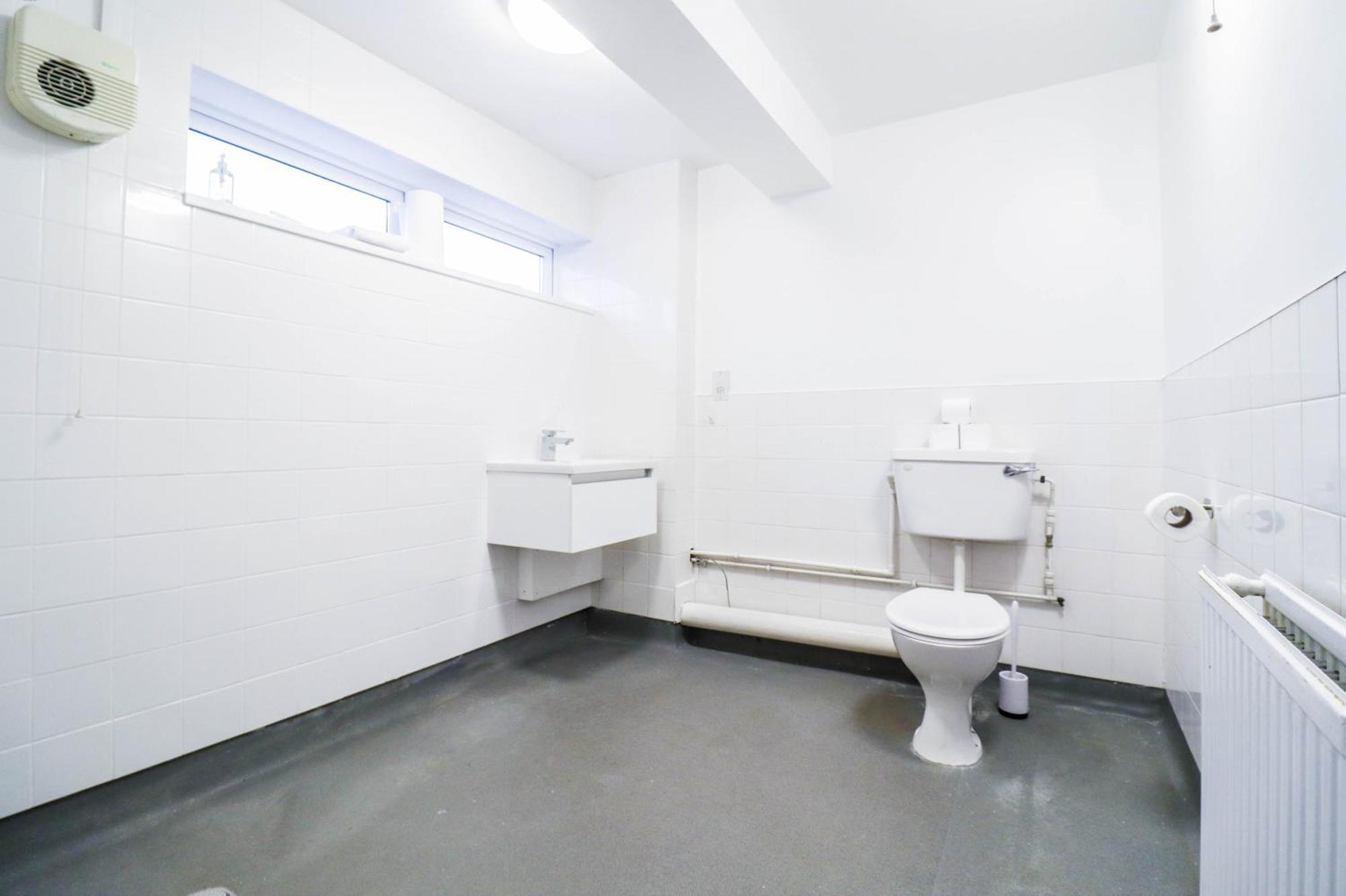 Apartment Ideal Contractor House Near Bbc - Includes Free Parking