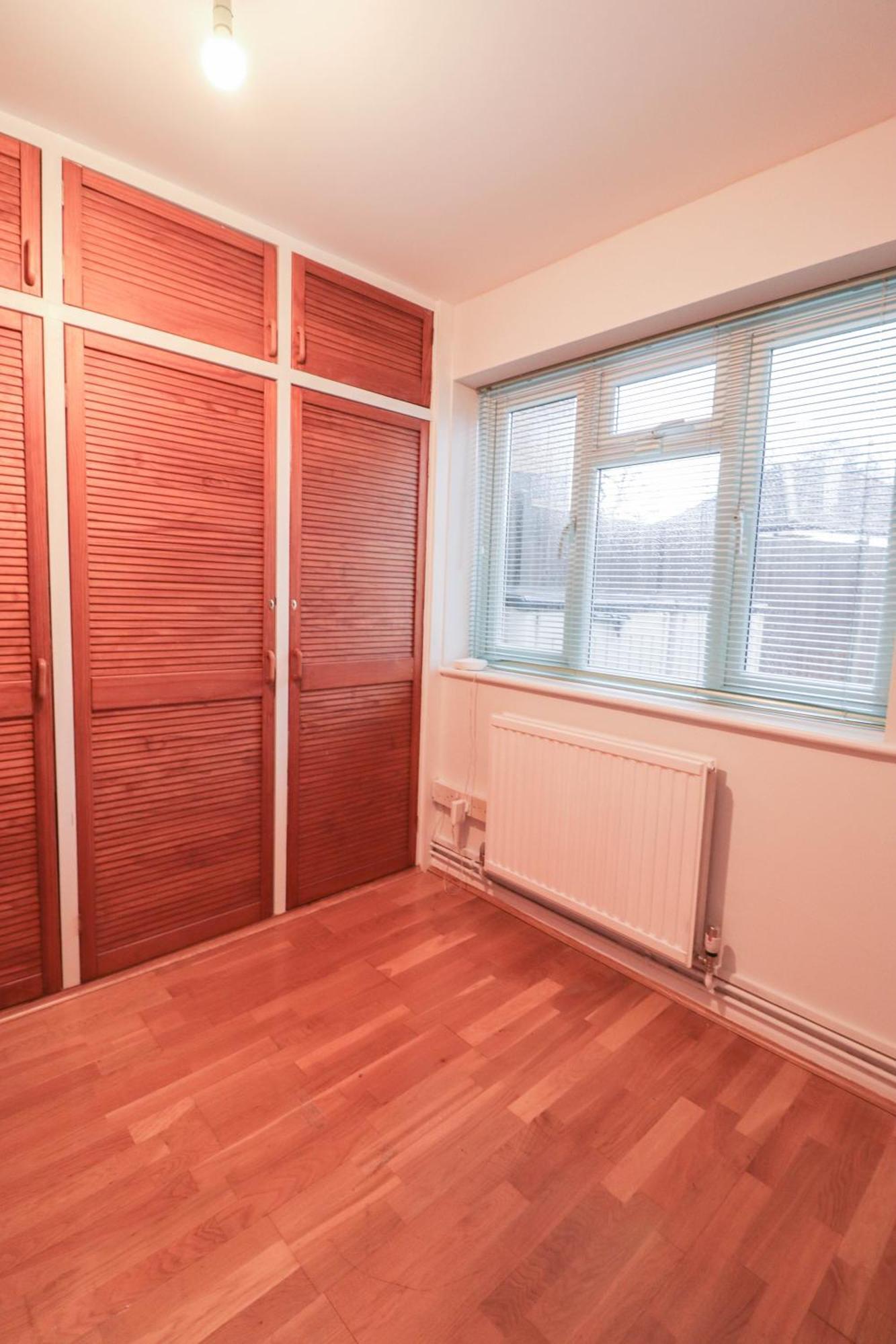 Ideal Contractor House Near Bbc - Includes Free Parking *