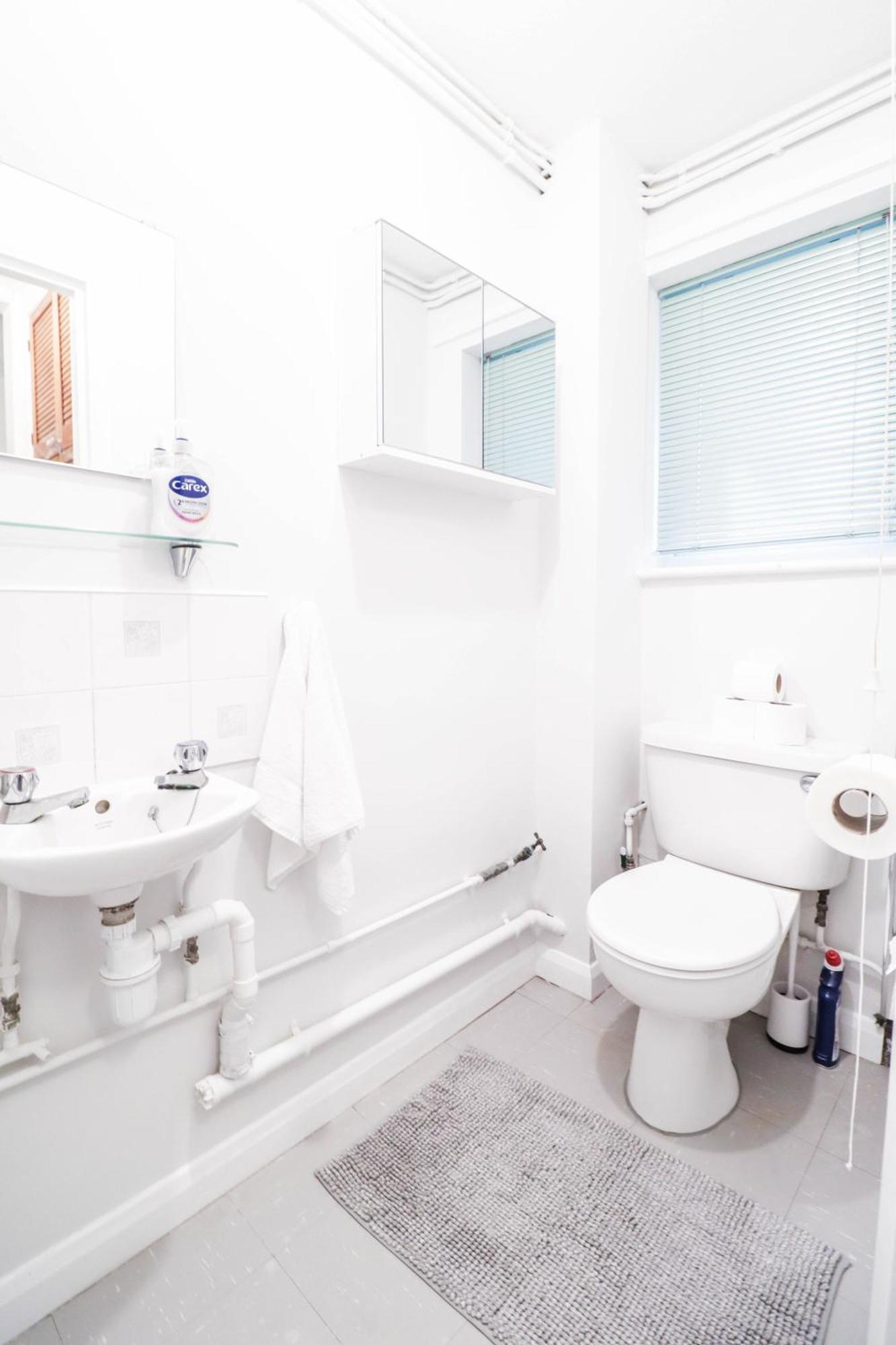 Ideal Contractor House Near Bbc - Includes Free Parking