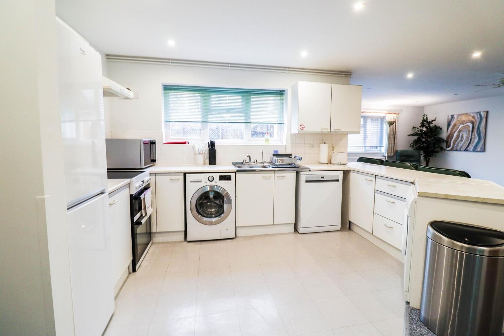 Apartment Ideal Contractor House Near Bbc - Includes Free Parking Borehamwood