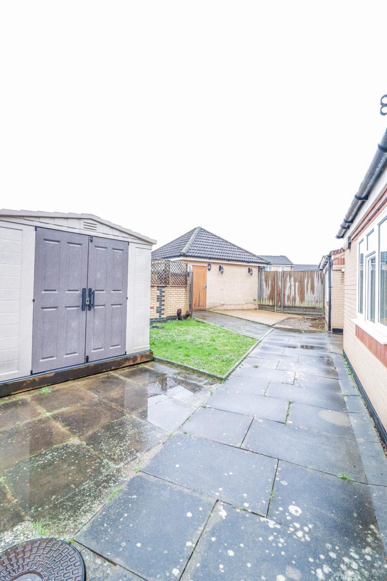 Ideal Contractor House Near Bbc - Includes Free Parking